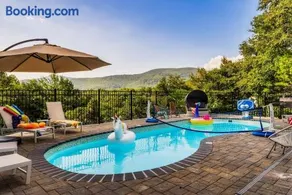 Heated Pool Open! Mountain Views! HotTub! Sauna! Arcade - Image 2