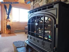 Vermilion Lakeside Cabin with Sauna, 2 Docks, AC - Image 2