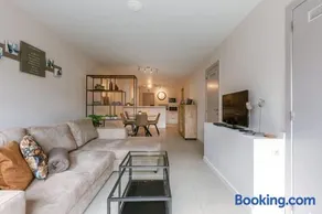 Elegant Seaside Apartment in Blankenberge - Image 2