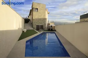 Casa en Granada zona residencial El Serrallo - Image 2