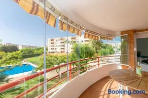 Apartment In Teatinos - Image 2