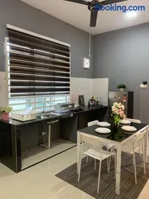 Nana OWL Homestay A & B Roomstay C & D - Image 4