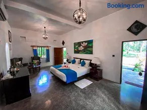 Mangrove Beach Chalets - Image 2