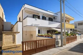 Beach House 50m dal mare, 2 Camere, 2 Bagni, Aria Condizionata - Image 1