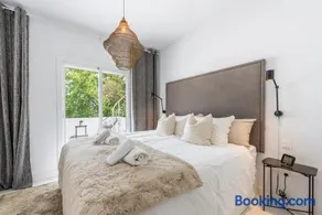 Azahara 2, Contemporary Scandinavian style open plan apartment with 2 terraces - Image 1
