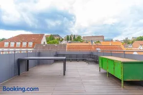 Schiffbrücke 40 mit Dachterrasse & Hafenblick - Image 1