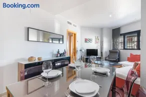 Apartamento con Piscina y Garaje - Image 2