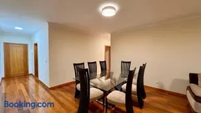 Coastal Comfort at Riverside - 4 Min to Airport! - Image 2
