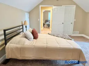 Cozy Home on Golf Course Near I75 and Bucee's - Image 3