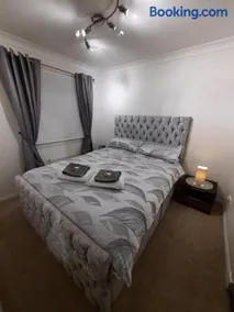 Ardfern Apartments - Image 5