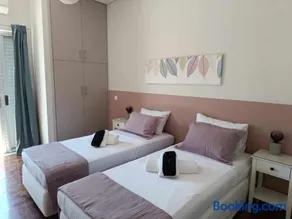 Thouria Agora Suites 3 - Image 4