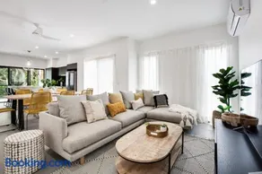 Luxury Modern 4 BR Pet Friendly Family Beach Home - Image 4