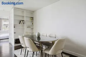 Private Penthouse w Roof Oasis - Image 5