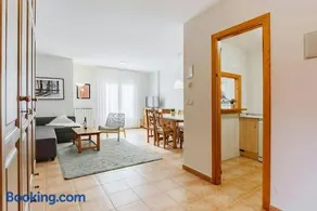 Olympia by Cardi Suites. - Image 3