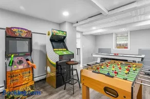 Coastal Escape: Pool, Pet-Friendly Near Beach - Image 1