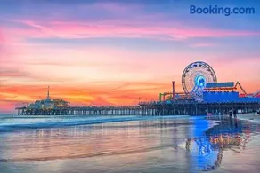 Super-Cute 2/2 apartment in Santa Monica with free parking - Image 1