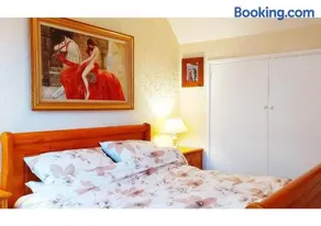 Stunning Holiday Cottage nr Skegness in Sunny Chapel St Leonards Just mins from the Beach & Attractions - Perfect for Couples & Family's who love to Relax but want Exciting Adventures nearby! Large Pet Friendly garden! - Image 3