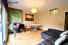 Spacious and cosy apartment near Barcelona - Image 1