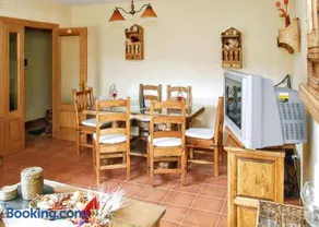 Welcoming house in Ávila with private parking - Image 3