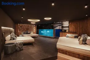 Luxury Chalet P - Image 1
