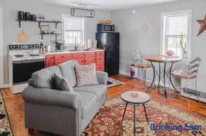 Historic Farmhouse Apartment - Image 2