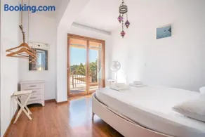 Rhodes Retreat - Image 1