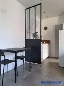 Studio dans maison avec jardin et balcon, au calme - Image 2