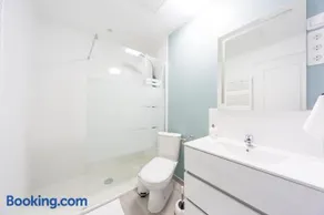 Résidence privée, parking sécurisé - 9 personnes, 6 lits, 2 logements - Cocoplume Suites - Image 3