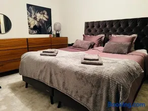 Guestly Homes - 3BR Luxury Beachfront Villa - Image 3