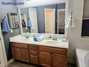 Cozy Home in Richmond TX Near Katy Sugar Land - Image 4