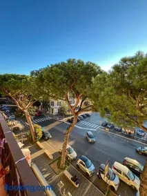 Central Studio Apartment - Image 1