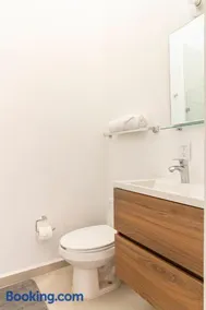 Quiet and comfortable space - Image 2