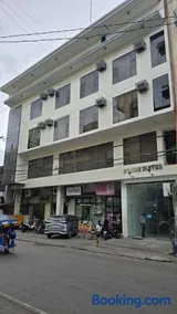 D'Luxe Suites - Image 4