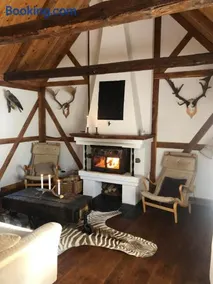 Cottage on unique farm - Image 4