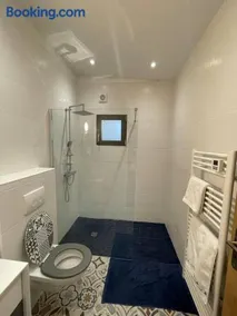 Logement entier avec jacuzzi en provence - Image 2