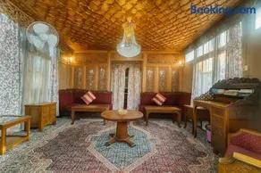 Lalarukh Group of Houseboats - Image 3
