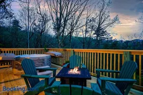 Tree House Tranquility Cabin Close to Dollywood - Image 4