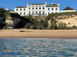 Broadstairs Beach Holiday Apartments, opposite Kingsgate Bay with a parking space - Image 5