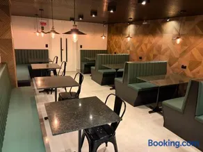 Oeste Hotel - Image 2