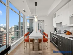 VOGUE Suites Toronto - Image 5