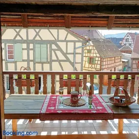 Un balcon sur les toits - Image 2