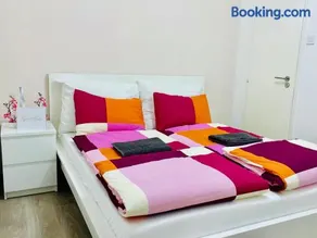 Cozy Apartment near Budapest Centre - Image 1