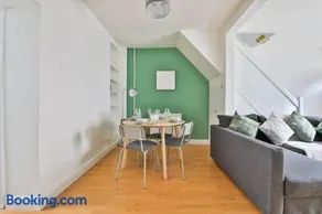 City Escape – Stylish 2-Bed near Cardiff Centre - Image 2