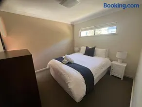 2 bed self-contained Beach Shack - Image 3