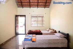 BlueMoon Homestay - Near to Falls and View Points, Home Food & Estate - Image 4