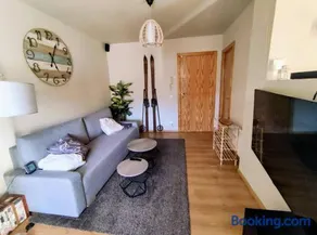 Ideal Parejas - Tranquilidad y Naturaleza en Osseja - Vistas al Lago - Parking Privado - Image 2
