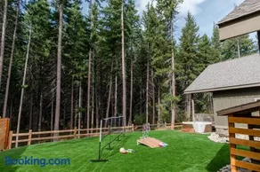3BR Forest Cabin, Hot Tub, Game Room, Big Backyard - Image 3