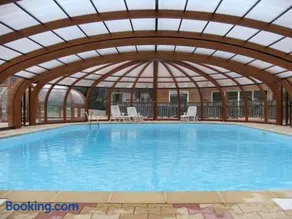 16 Chalet Hibiscus - Image 2