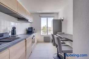 Lovely Bordeaux flat with parking - Image 4