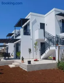 CasaDiElsa Garden Suite - Image 1